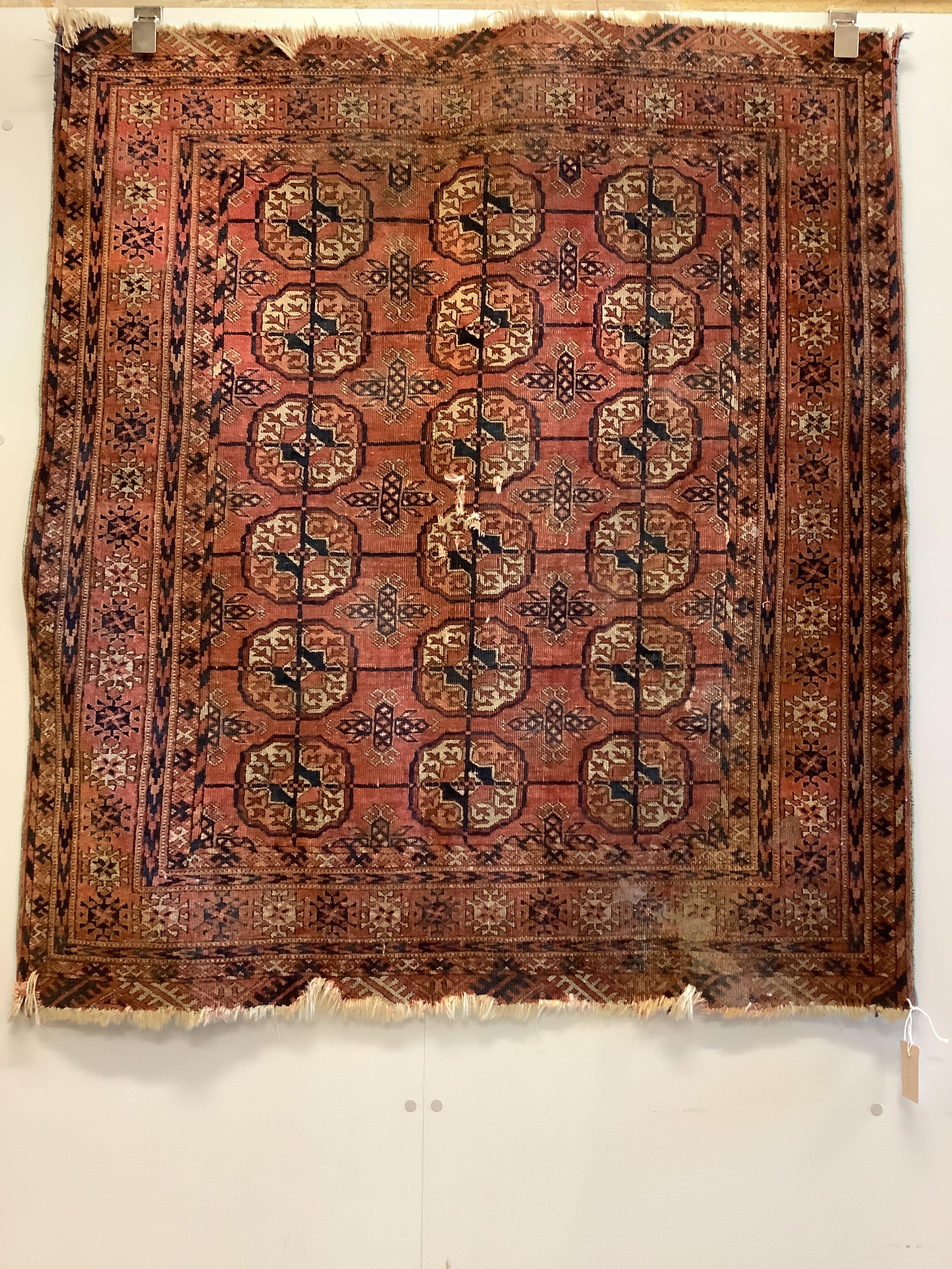 An antique Bokhara rug, 132 x 116cm